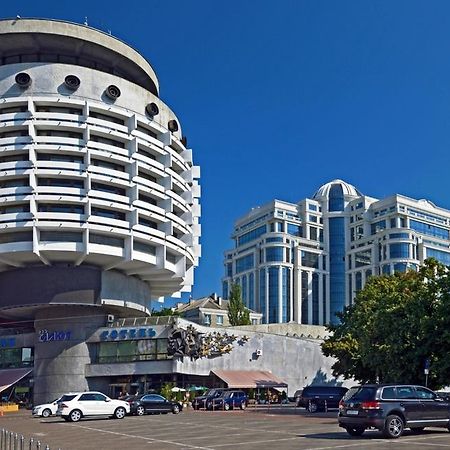 Salute Hotel Κίεβο Εξωτερικό φωτογραφία